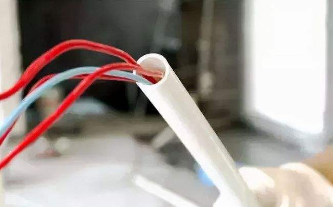 排管、電纜溝、穿管敷設在什么情況下采用？需要注意什么？
